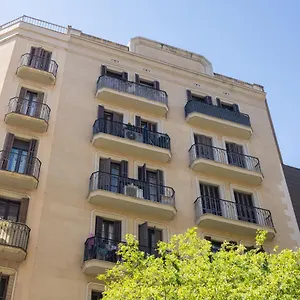 https://aparteasy-monumental-flat-excellent-location.catalonia-hotels.com