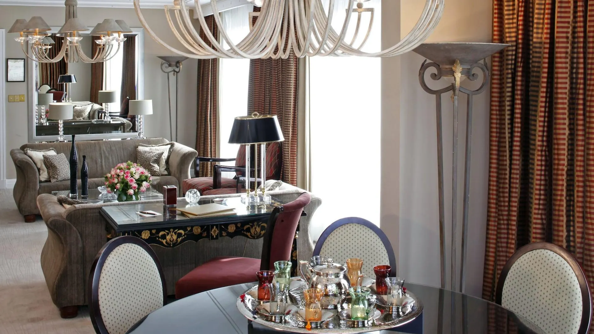Hotel Warwick Champs-Elysees Paris