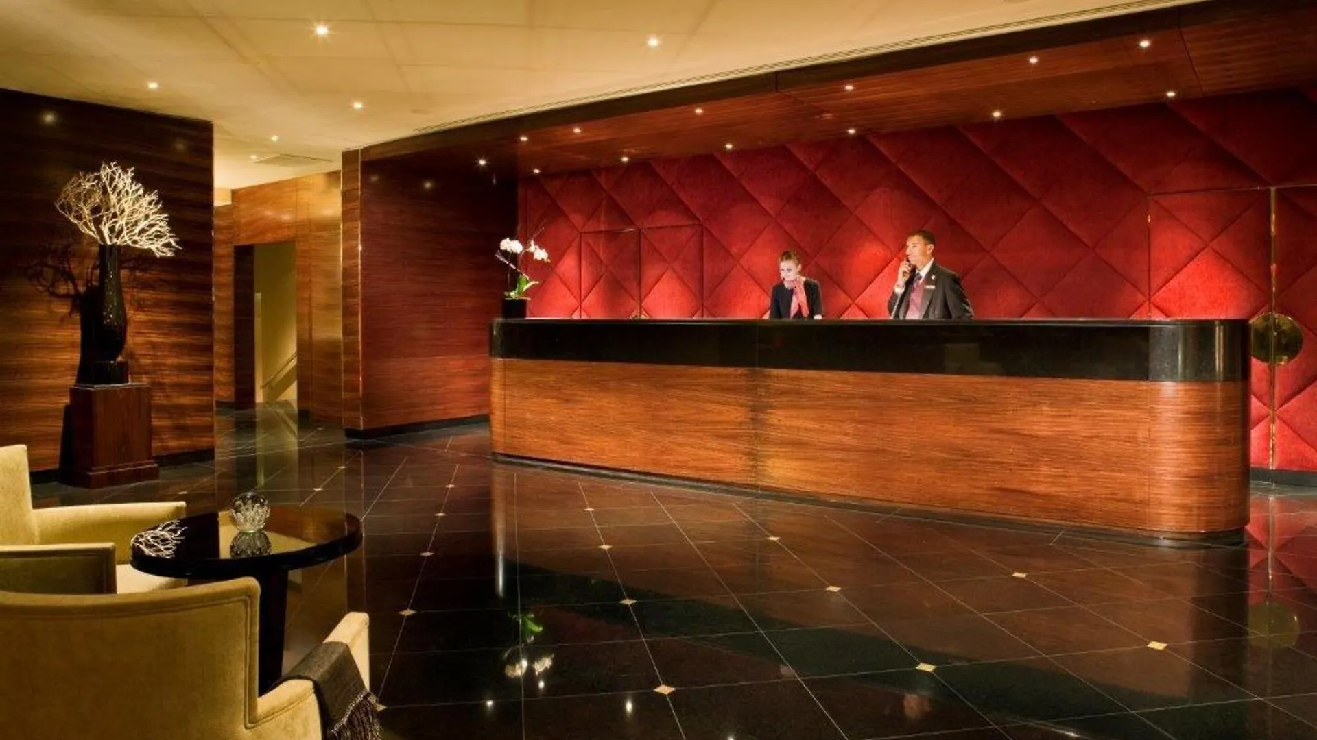 **** Hotel Warwick Champs-Elysees Paris France
