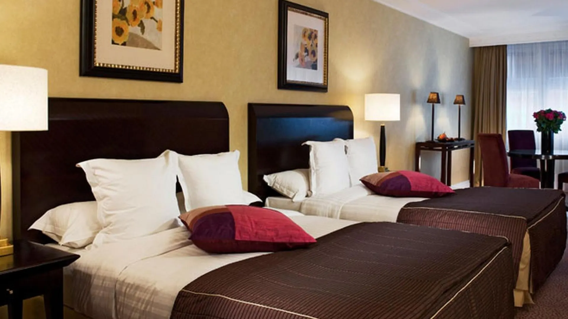 Hotel Warwick Champs-Elysees Paris